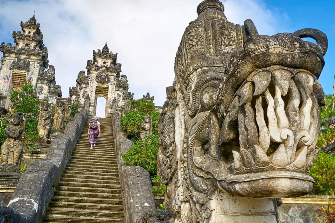 Bali ağustos ayında kapılarını turistlere açıyor!